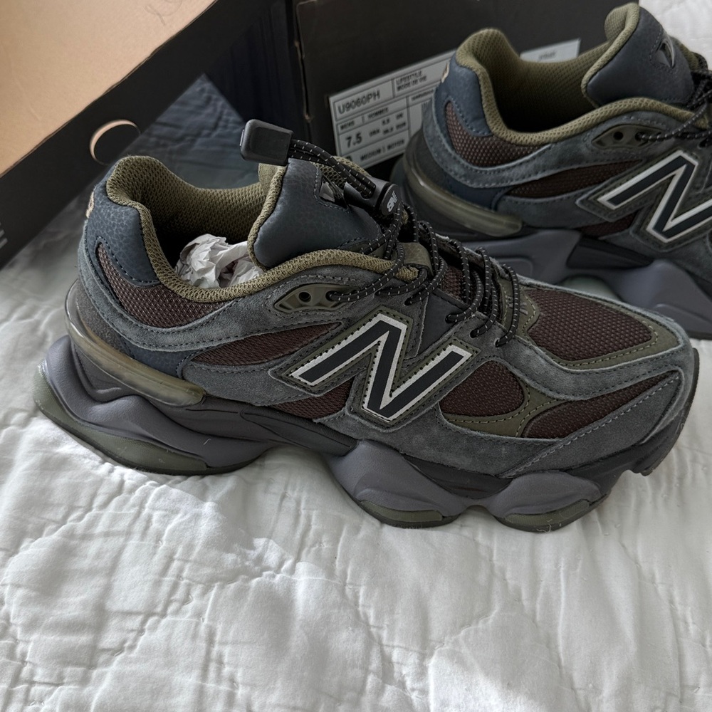 New Balance 9060 Blacktop Dark Moss EU38.5/US7.5 - Picture 5 of 11